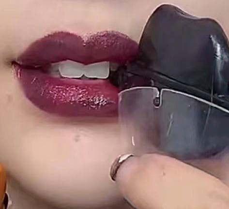 1 , lazy lipstick-FloweryConcubine
