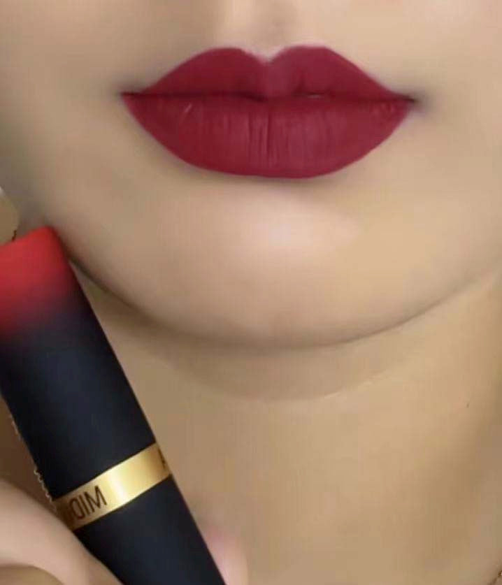 1 color,bl lipgloss