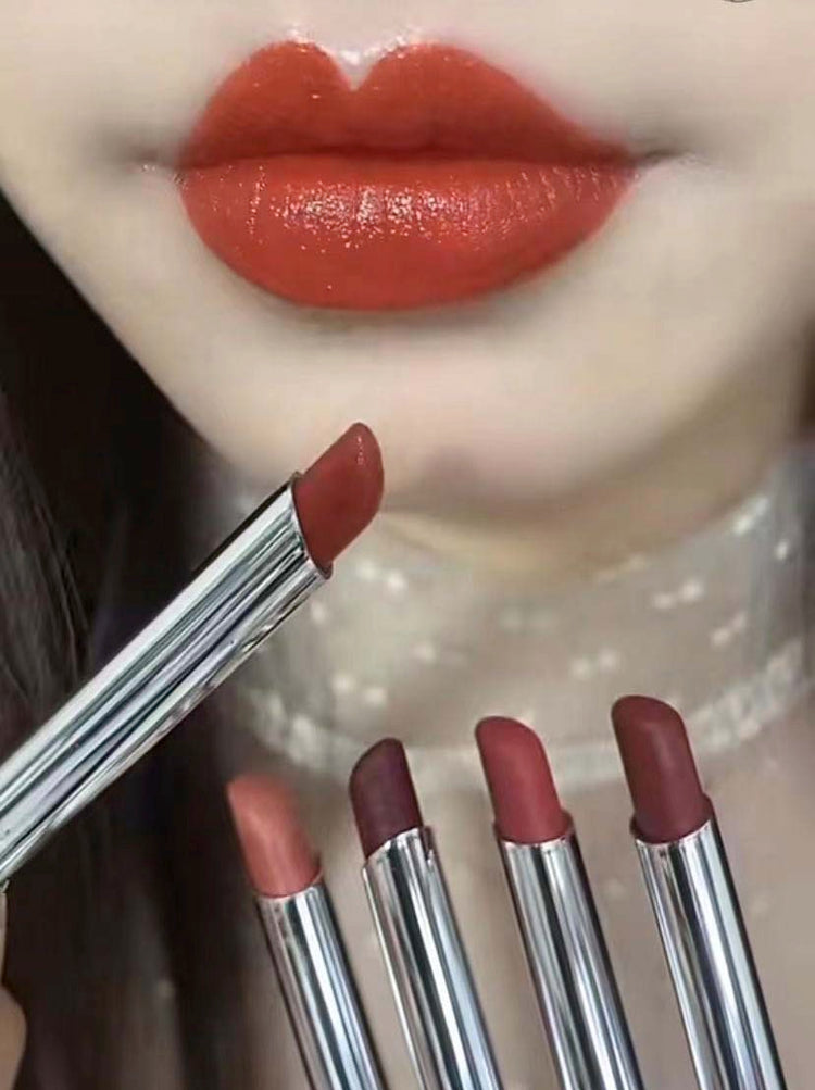 1,pen lipstick