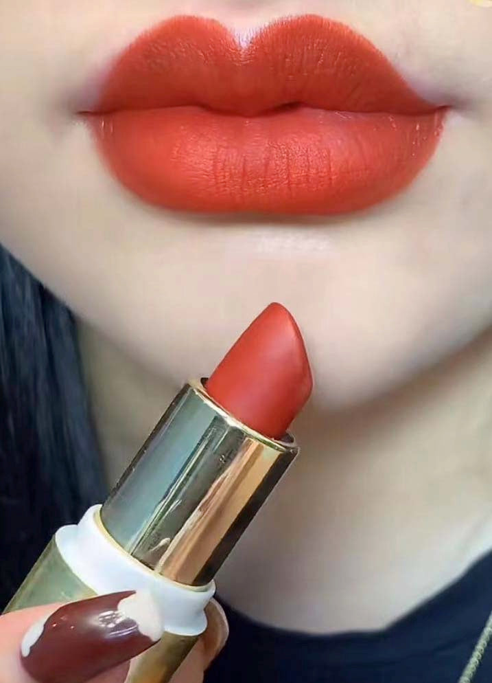 1 color,lipstick