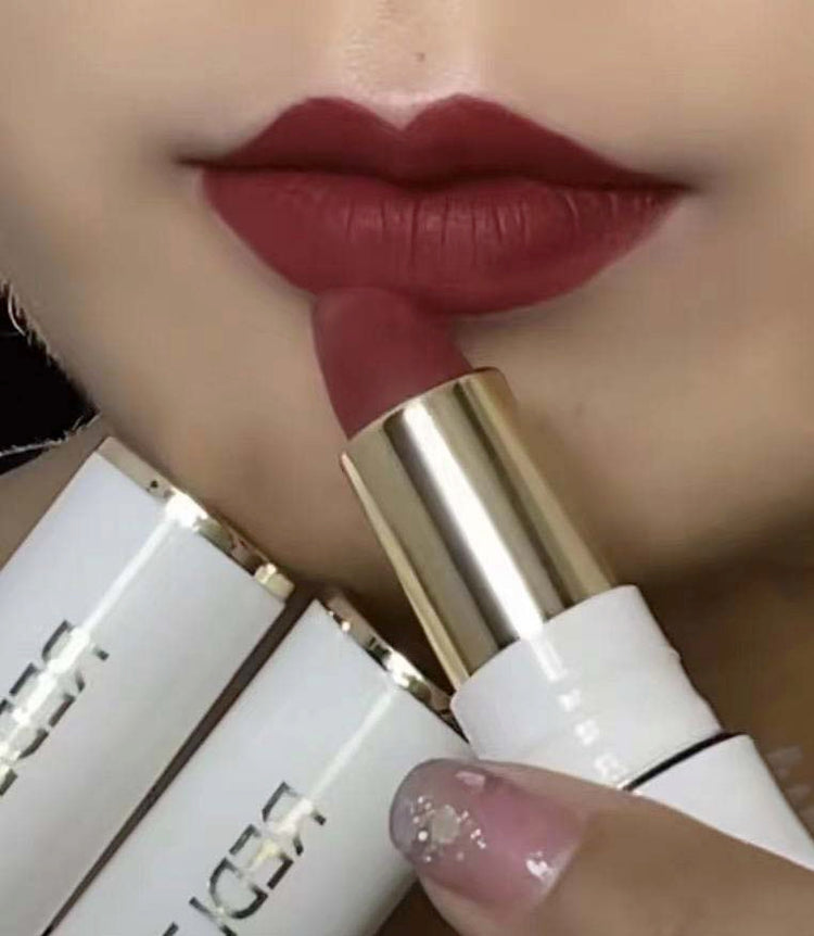 1 color,lipstick