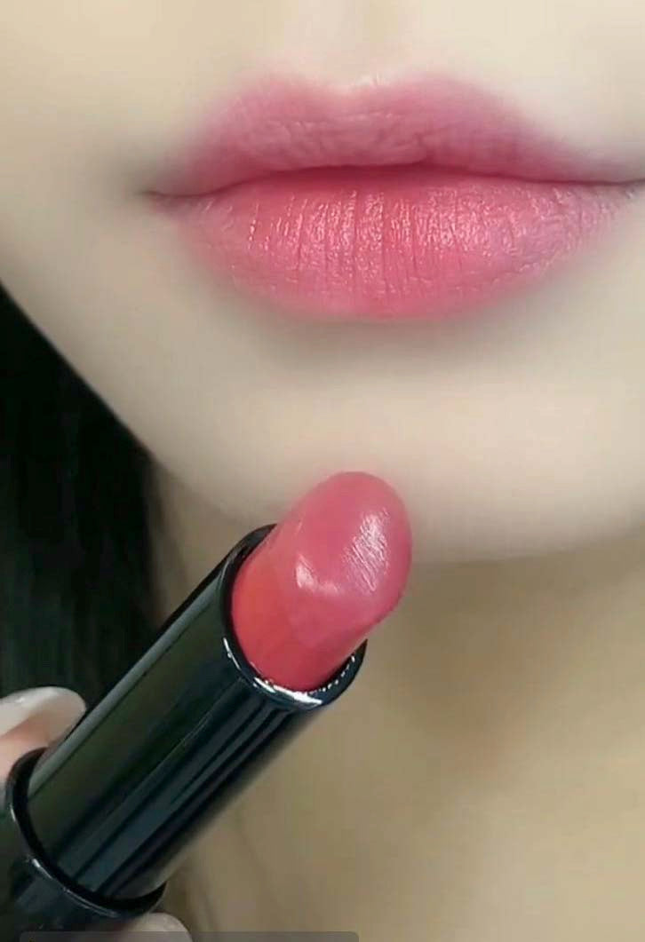 1 color,lipstick