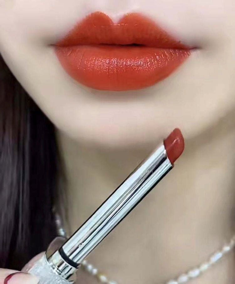 1,pen lipstick