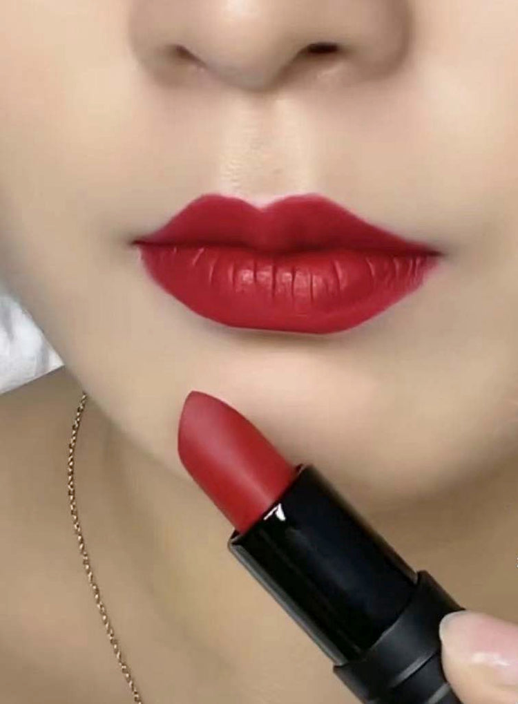 1 color,lipstick