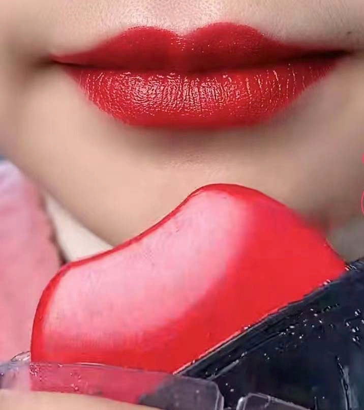 2,,lazy lipstick