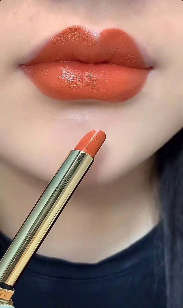 1,pen lipstick