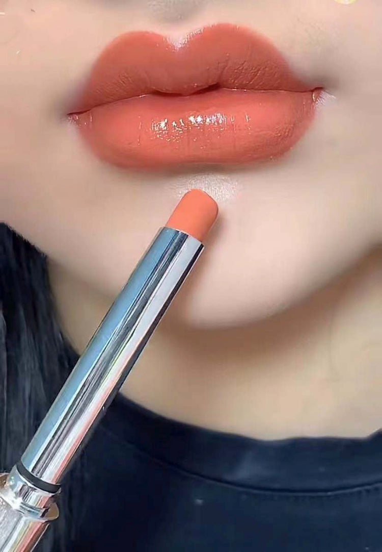1,pen lipstick