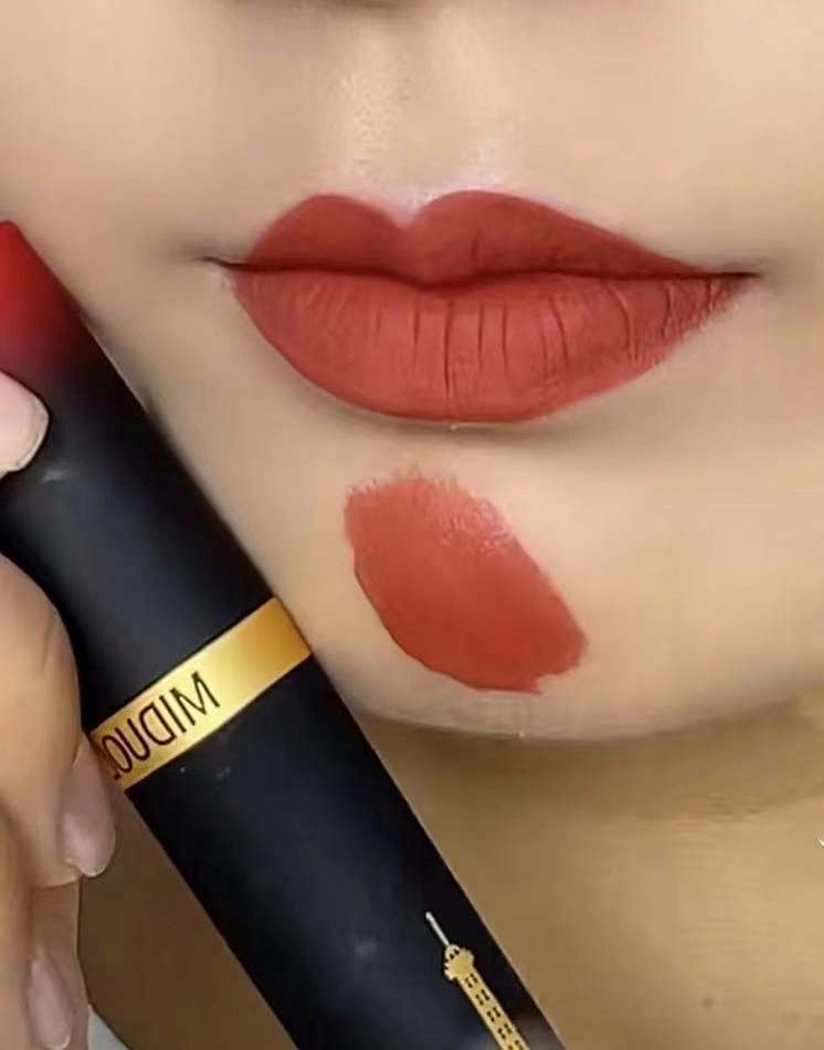 1 color,lipgloss