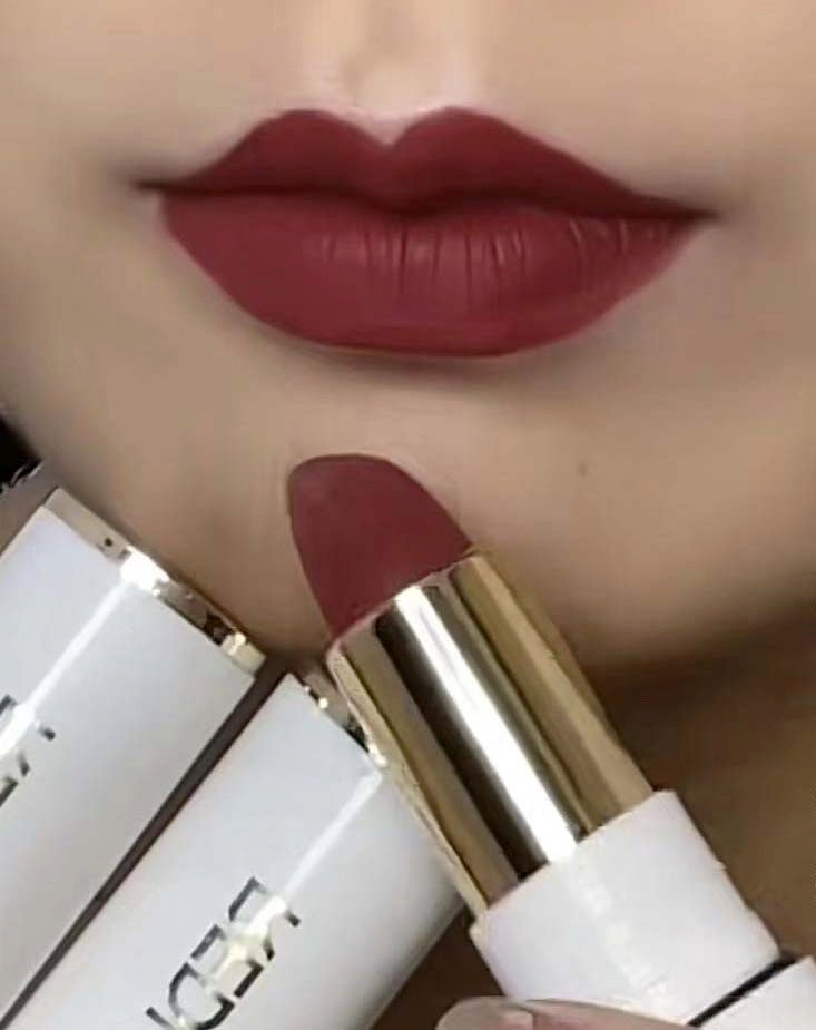 1 color,lipstick