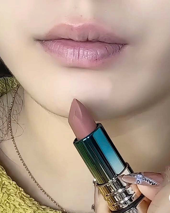 1 color,lipstick