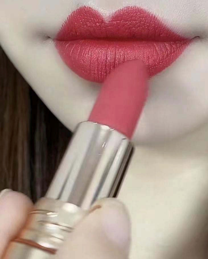 1 color,lipstick