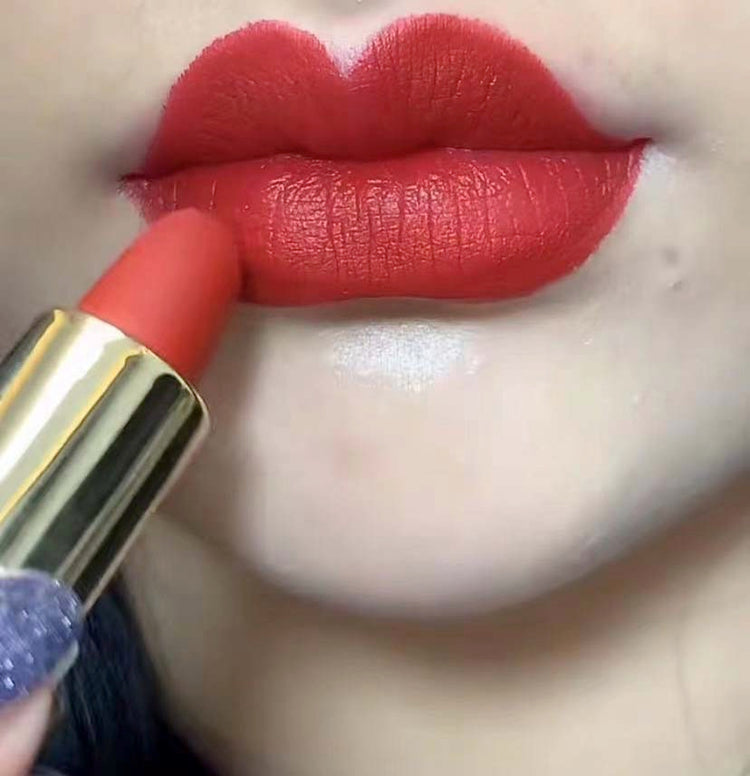 1 color,lipstick