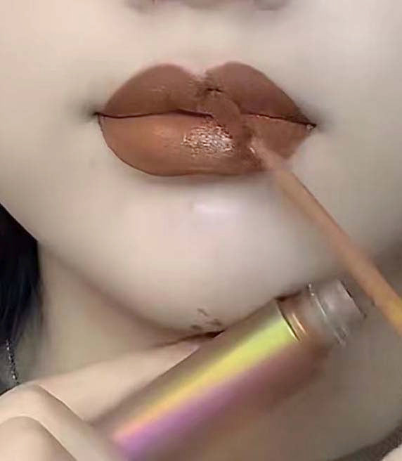 1,lipgloss|FloweryConcubine