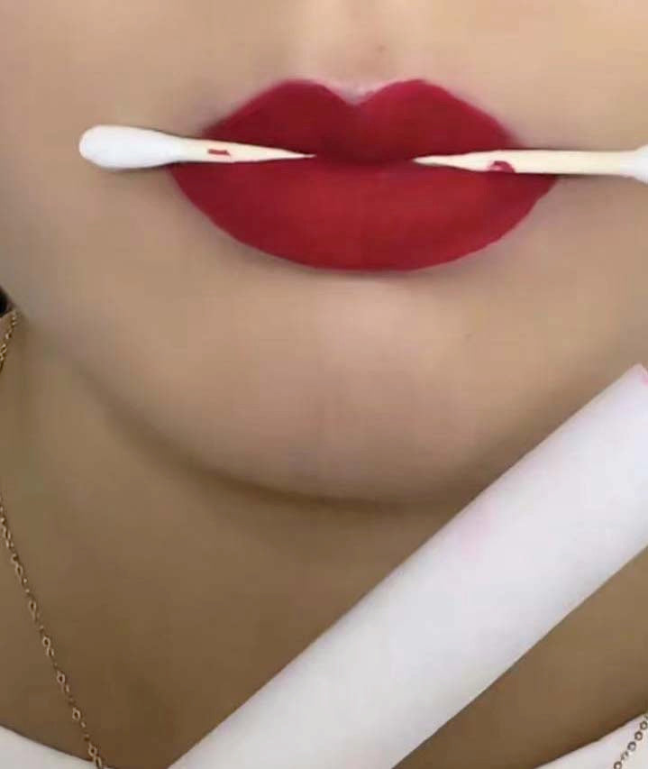 1 color,bl lipgloss