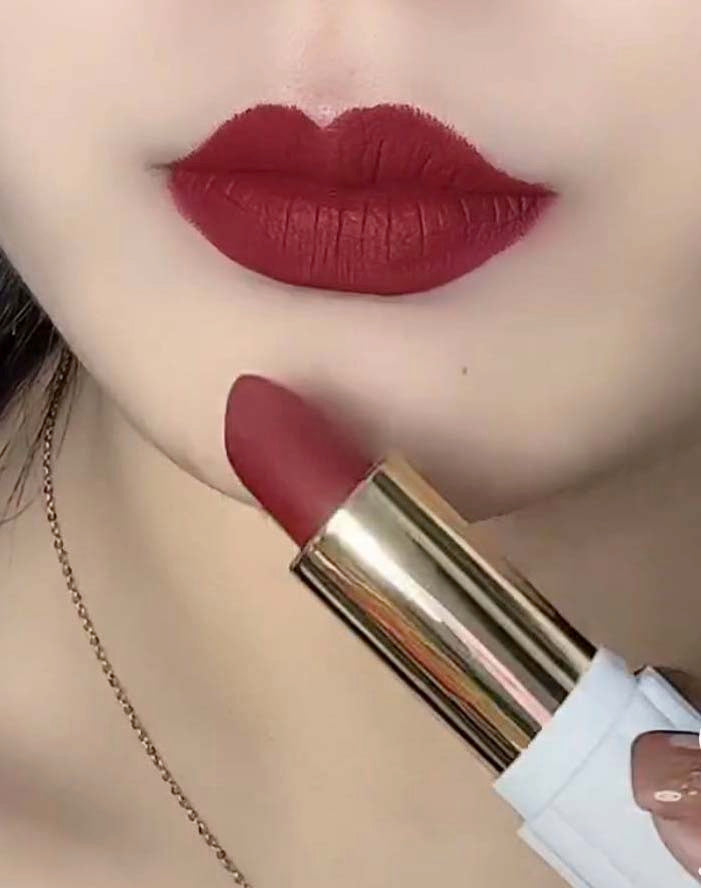 1 color,lipstick