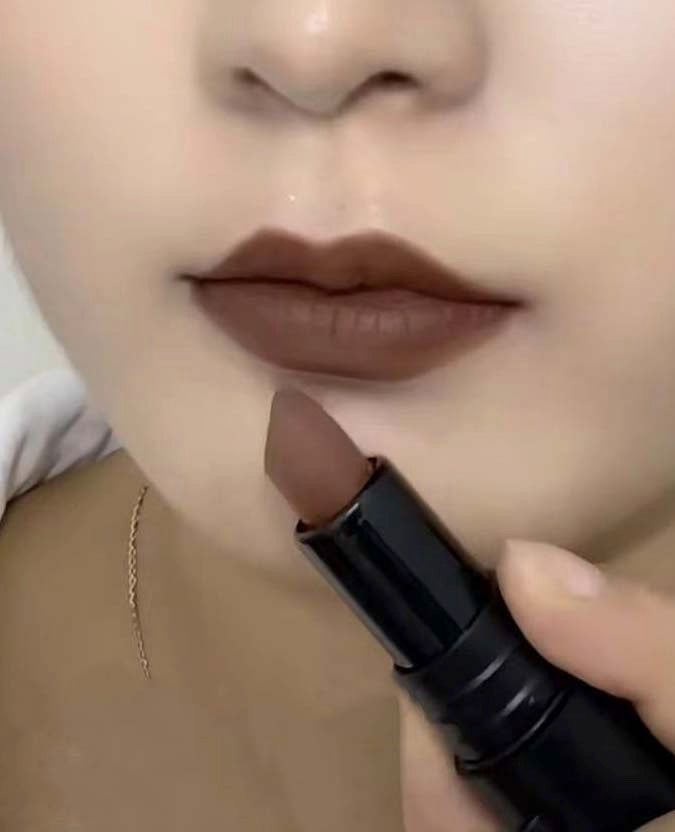 1 color,lipstick