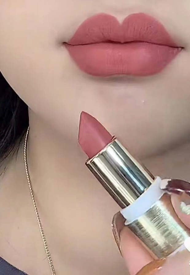 1 color,lipstick