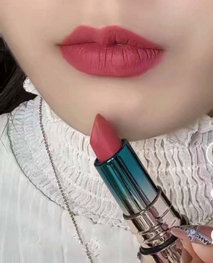 1 color,lipstick