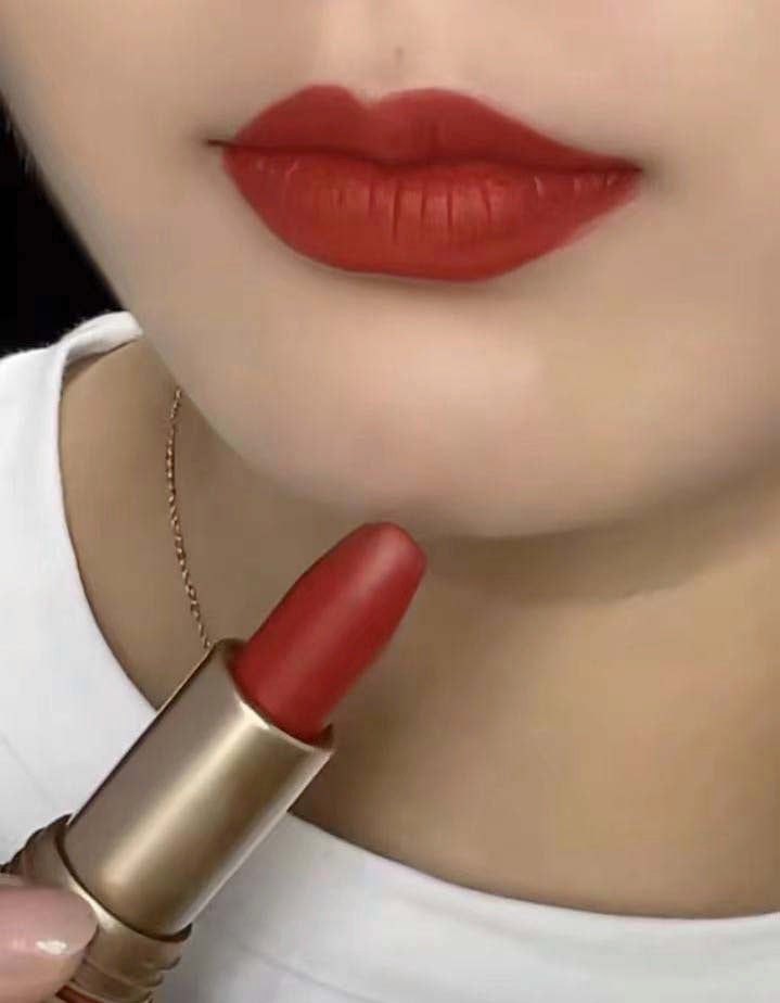 1 color lipstick